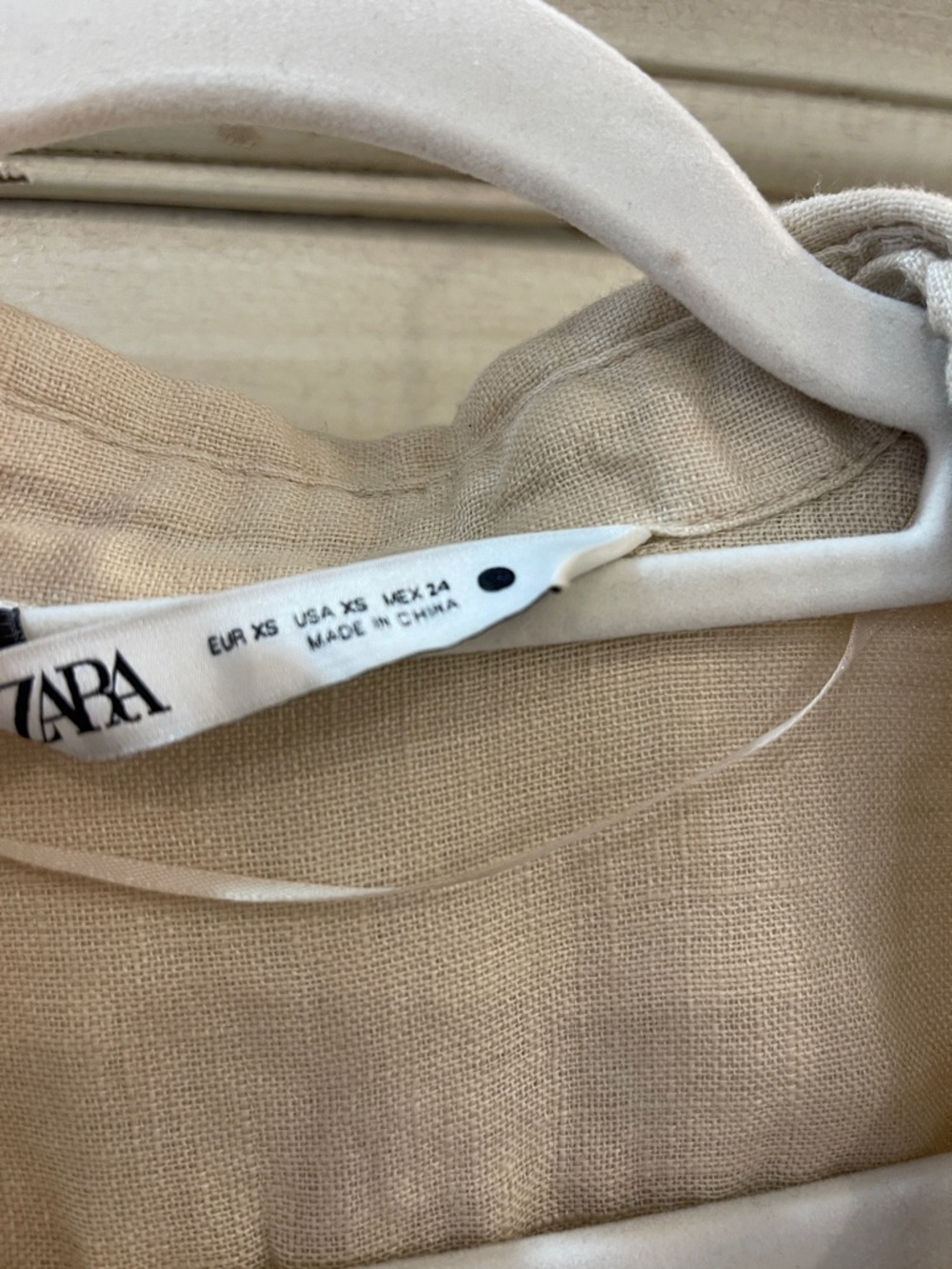 Zara Linen Button Up - Picture 2 of 3